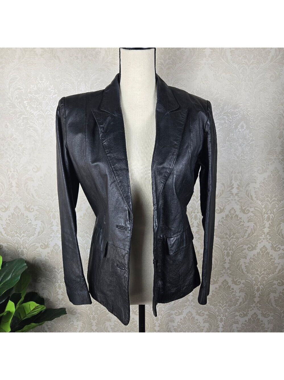 Vintage Bagatelle Size 4 Black Leather Blazer 2 Button Front Long Sleeve Pockets
